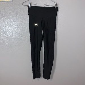 Under Armour black compression heat gear athletic leggings